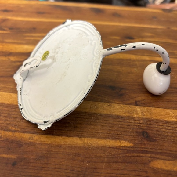 White Enamel "Dog" Leash Hanger Metal Wall Key Rack Holder Leash Hook  5" - Picture 8 of 8